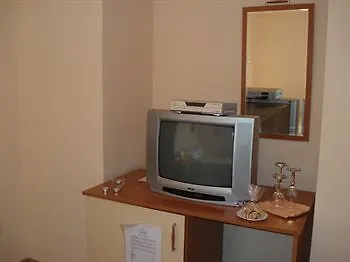 לינה וארוחת בוקר טרוגיר Villa Liza