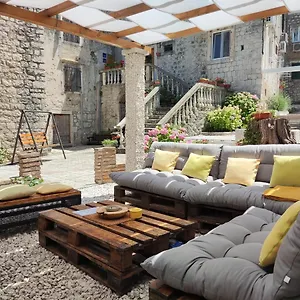 Exalto *** Trogir